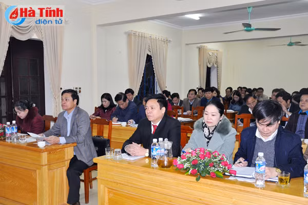 tich cuc bao ve quyen va loi ich hop phap cua nguoi lao dong