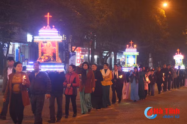 ha tinh ron rang don giang sinh 2017
