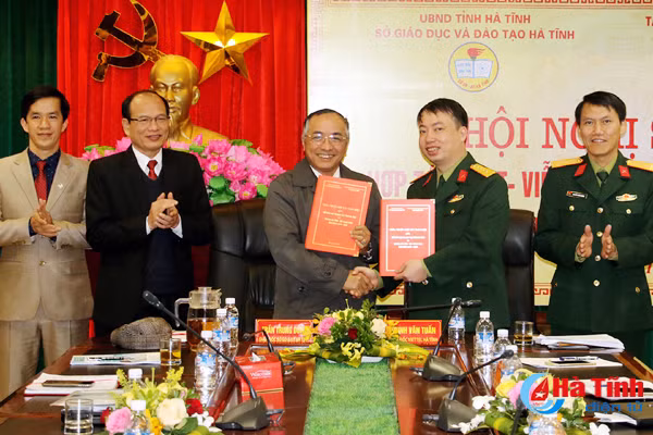 vietel ha tinh mien phi duong truyen internet cho 100 co so giao duc