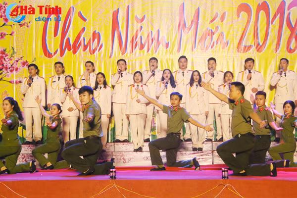 soi dong chuong trinh van nghe chao nam moi o tp ha tinh