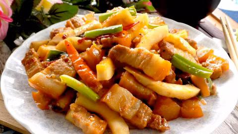 thit kho dua non beo bui khoi che