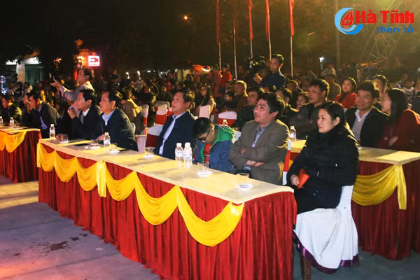 soi dong chuong trinh van nghe chao nam moi o tp ha tinh