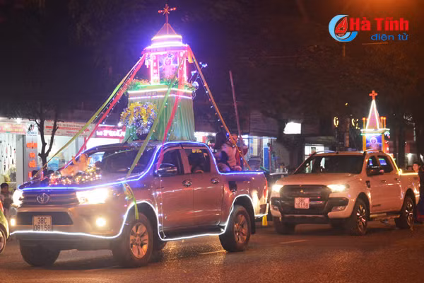 ha tinh ron rang don giang sinh 2017