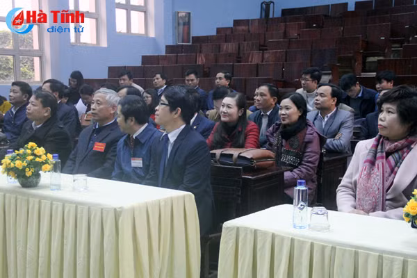 51 thi sinh thi chuyen vien chinh khoi dang mttq va doan the