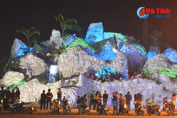 ha tinh ron rang don giang sinh 2017
