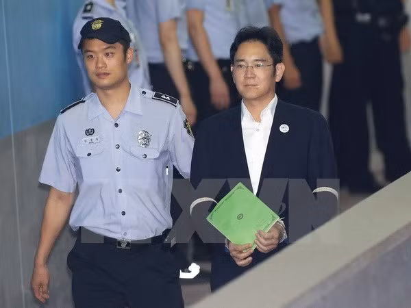 cong to vien han quoc bao luu de nghi 12 nam tu voi lanh dao samsung