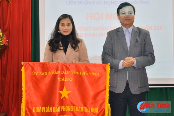 tich cuc bao ve quyen va loi ich hop phap cua nguoi lao dong