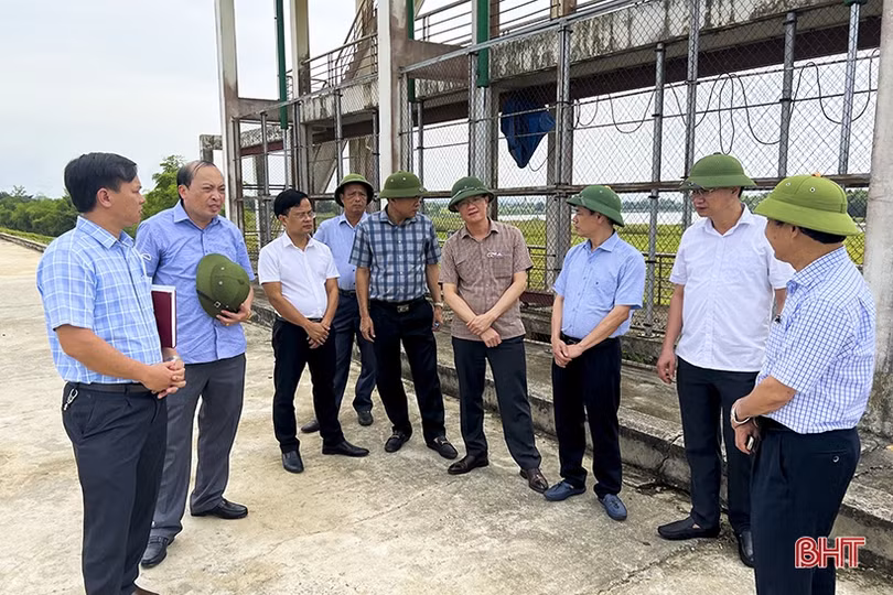 Chủ động “4 tại chỗ”, người dân Đức Thọ chưa thôi lo sạt lở đất