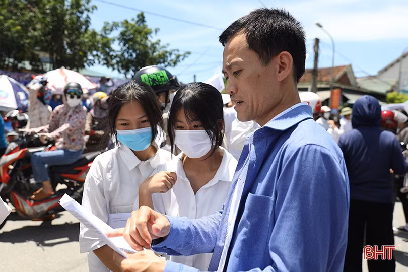 Ngày đầu Kỳ thi vào lớp 10 ở Hà Tĩnh diễn ra an toàn, nghiêm túc