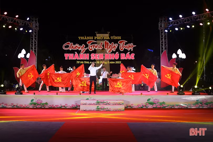 Ấn tượng chương trình nghệ thuật “Thành Sen nhớ Bác”
