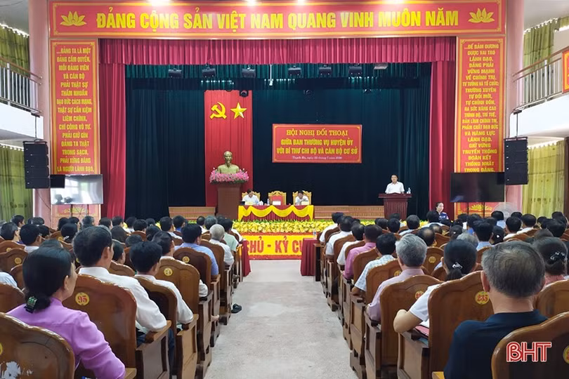 Hà Tĩnh học tập và làm theo Bác bắt đầu từ cán bộ, đảng viên