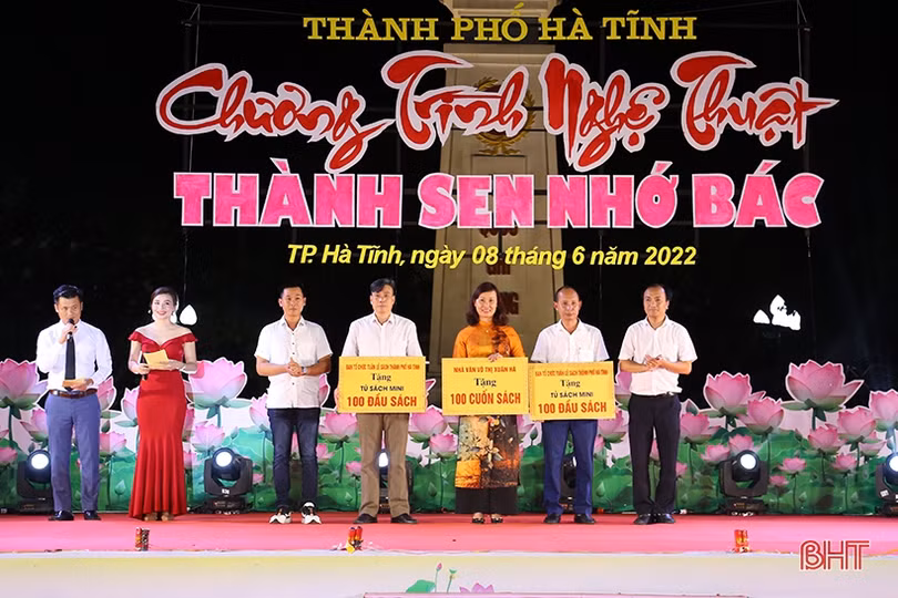 Ấn tượng chương trình nghệ thuật “Thành Sen nhớ Bác”
