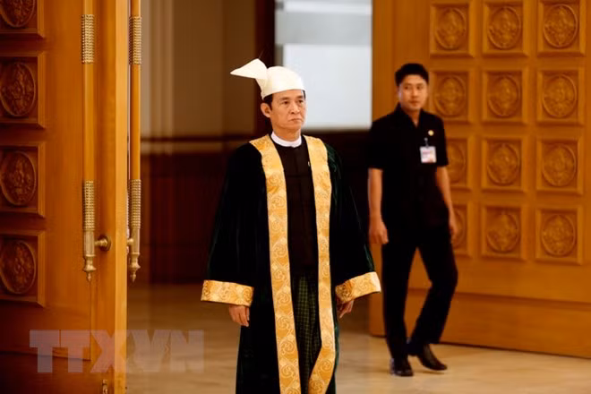 cuu chu tich ha vien win myint tro thanh tong thong myanmar