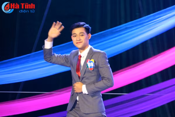 ngam nhin trai tai gai sac truong thpt ky anh