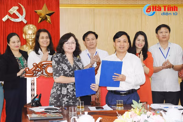phoi hop thuc hien hieu qua phong trao 5 khong 3 sach
