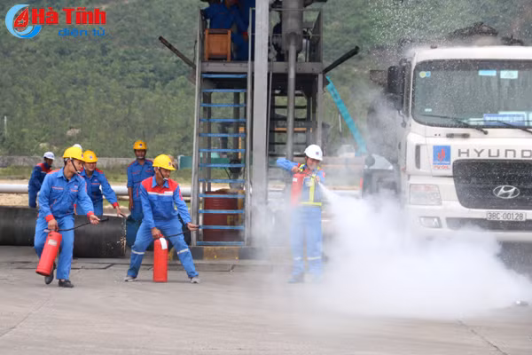 dien tap phuong an cuu hoa cuu nan tai tong kho xang dau vung ang