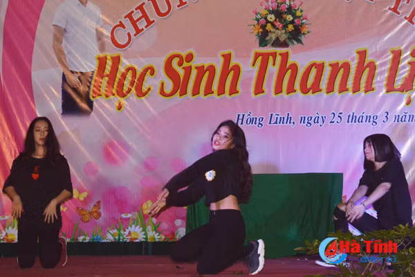 ngam top 5 nu sinh thanh lich truong thpt hong linh