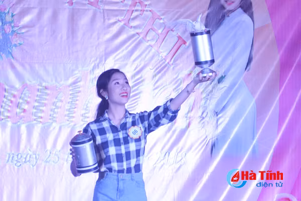 ngam top 5 nu sinh thanh lich truong thpt hong linh