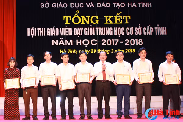 152 giao vien thcs duoc cong nhan danh hieu giao vien gioi tinh