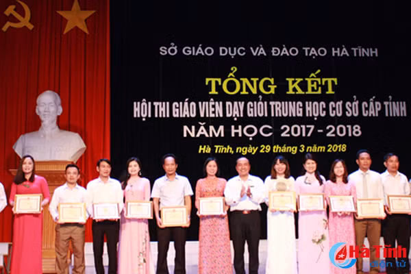 152 giao vien thcs duoc cong nhan danh hieu giao vien gioi tinh