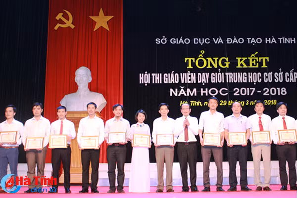 152 giao vien thcs duoc cong nhan danh hieu giao vien gioi tinh