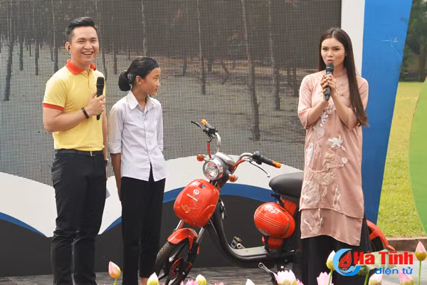 hanh trinh cap la yeu thuong cua vtv24 den voi ha tinh