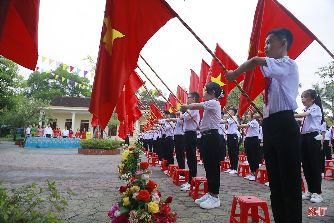 Lãnh đạo Hà Tĩnh chung vui lễ khai giảng năm học mới 2022 - 2023