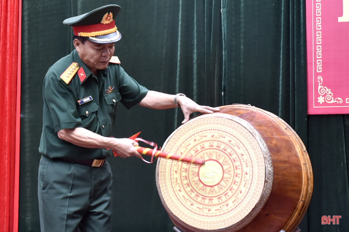 Lãnh đạo Hà Tĩnh chung vui lễ khai giảng năm học mới 2022 - 2023