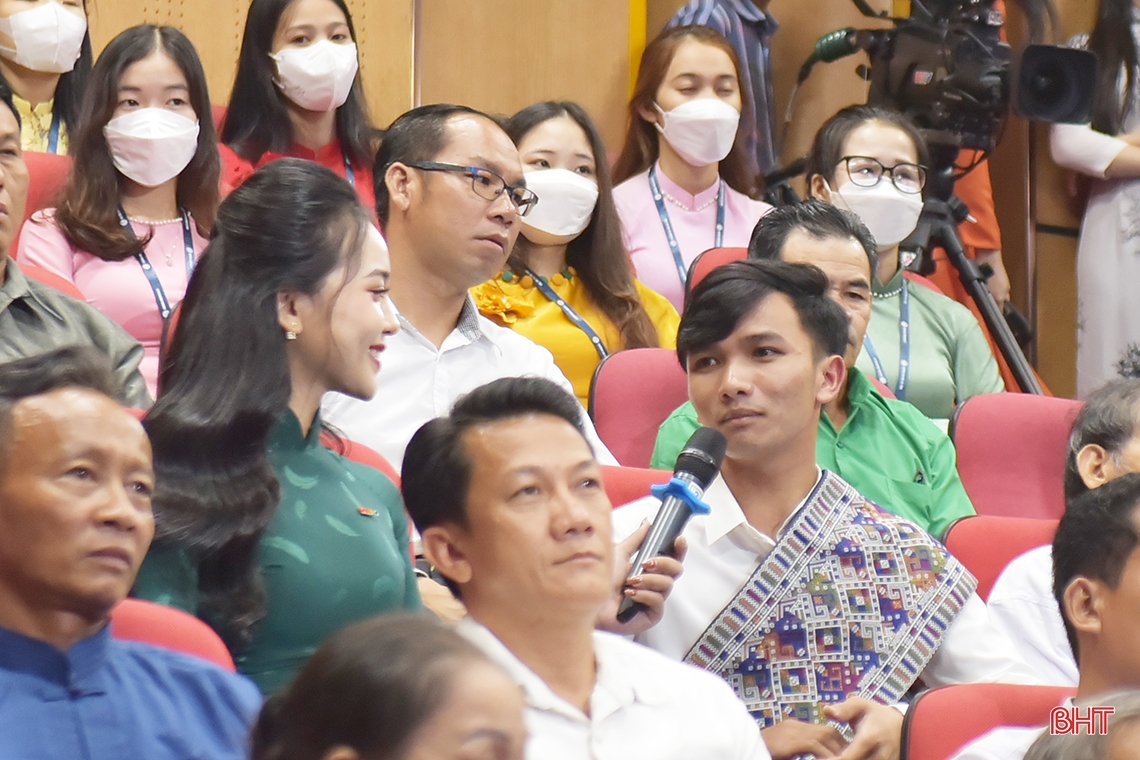 Lắng đọng Chương trình giao lưu nghệ thuật “Nghĩa tình hai mái Trường Sơn”