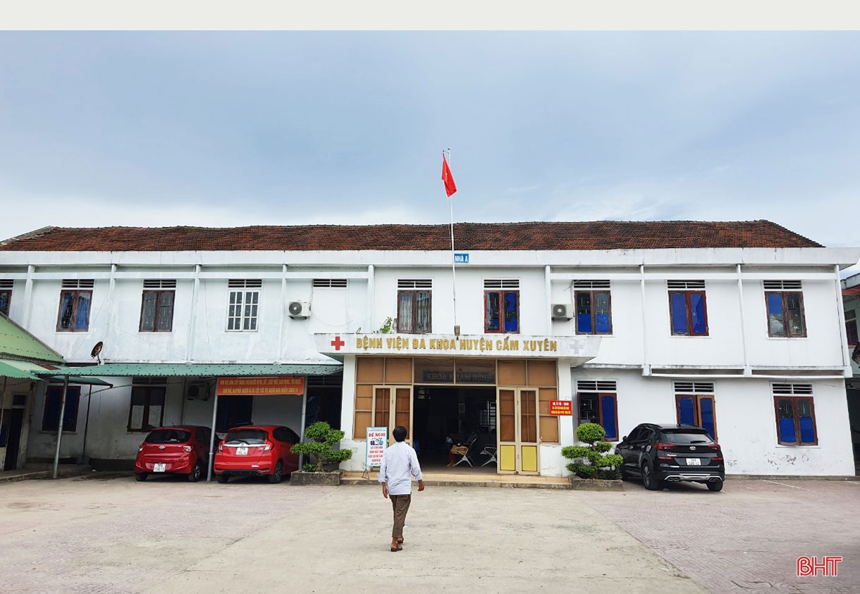 Bác sỹ rời cơ sở y tế công và thách thức về bài toán nhân lực (Bài 1): Chuyện những người chấp nhận mất biên chế