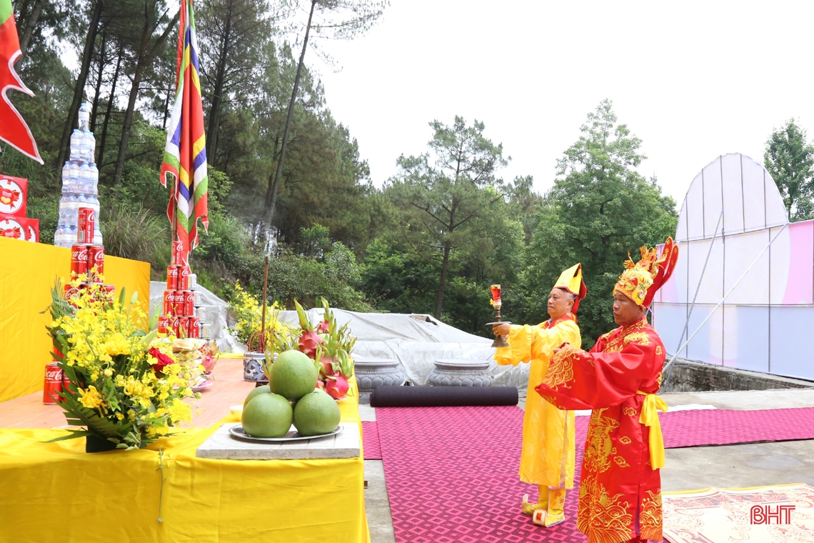 Thành kính lễ tế dân gian Đức Thủy Tổ Kinh Dương Vương