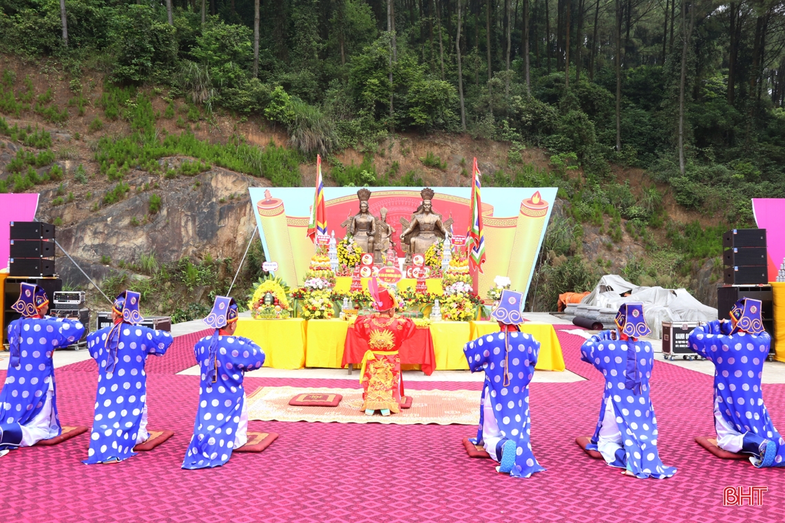 Thành kính lễ tế dân gian Đức Thủy Tổ Kinh Dương Vương
