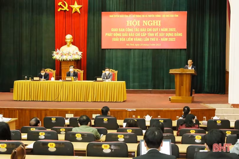 Hà Tĩnh phát động Giải Búa liềm vàng và Giải Báo chí viết về gương người tốt, việc tốt năm 2022