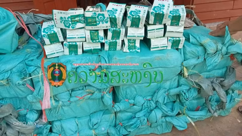 Dùng máy cày vận chuyển 6 tạ cocaine ở Lào