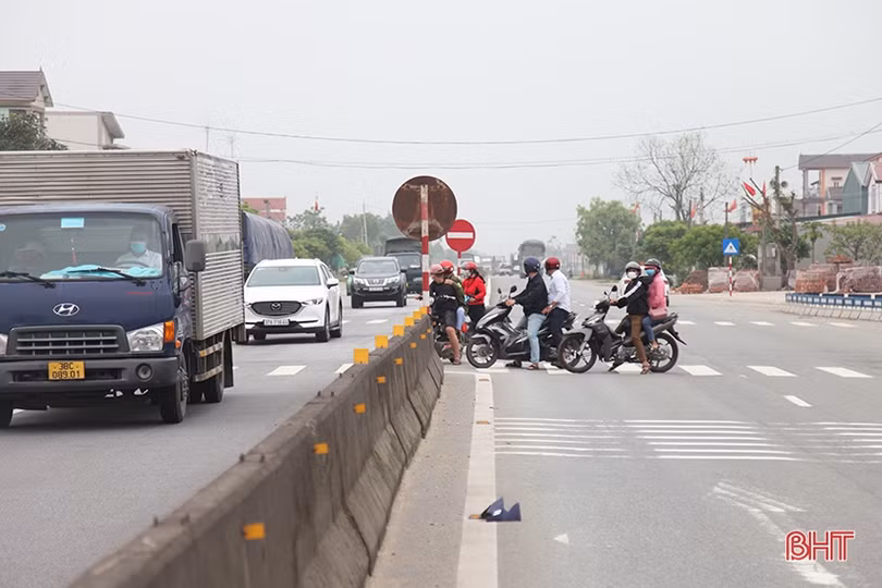 Tiềm ẩn tai nạn tại nút giao vào trung tâm hành chính huyện Kỳ Anh