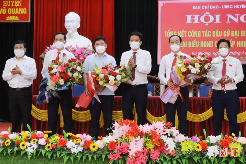 Ông Nguyễn Thiều Quang tái cử chức Chủ tịch HĐND huyện Vũ Quang
