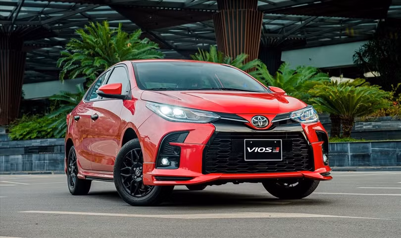 Chọn Toyota Vios GR-S hay Hyundai Elantra 1.6 AT khi có hơn 600 triệu?