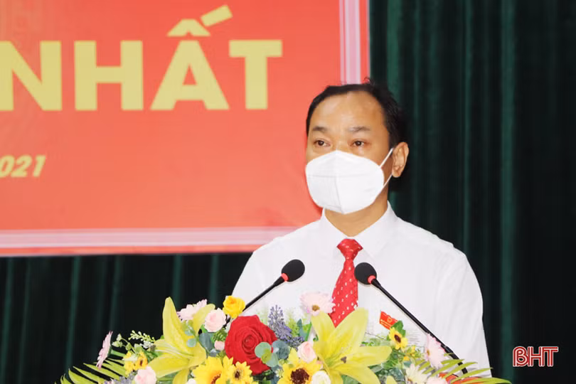 Ông Nguyễn Thiều Quang tái cử chức Chủ tịch HĐND huyện Vũ Quang