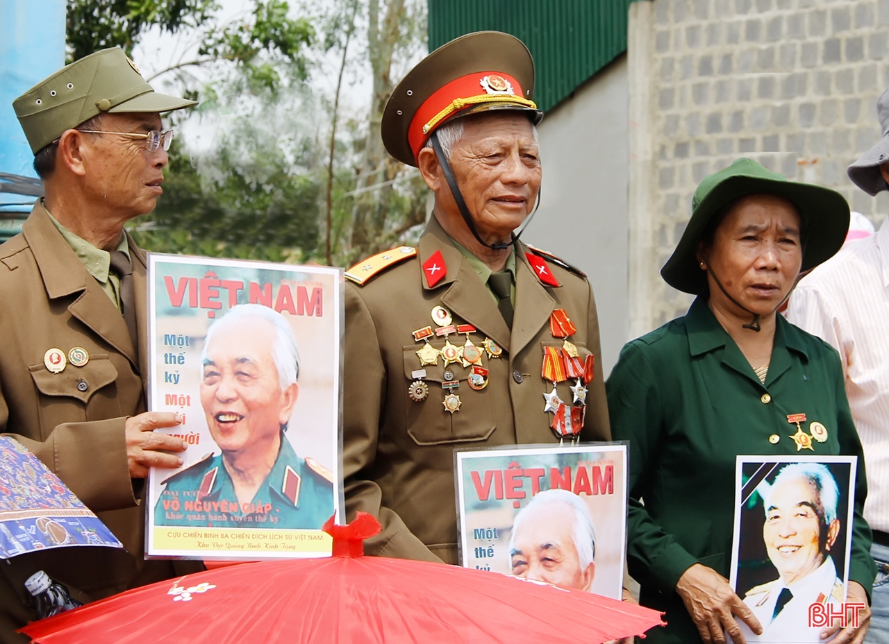 “Ông vịn lòng dân để thanh thản trở về”