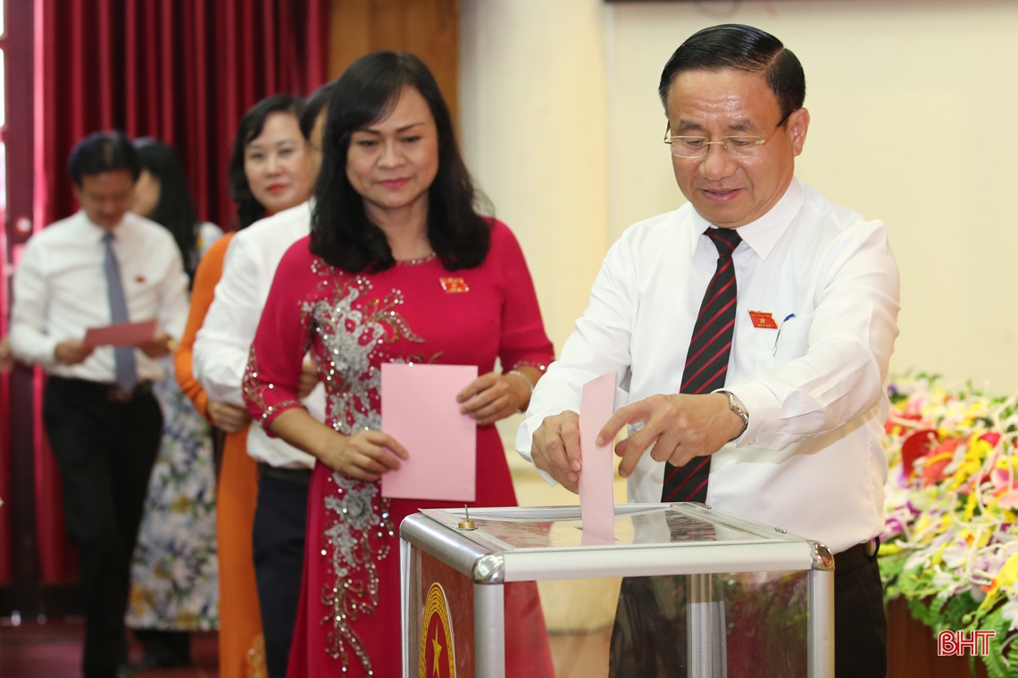 Bà Đào Thị Anh Nga giữ chức Phó Trưởng ban Văn hóa - Xã hội HĐND tỉnh Hà Tĩnh