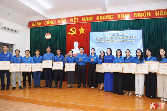 Phát huy tinh thần tiên phong, sáng tạo của Đoàn, Đội trong năm học mới