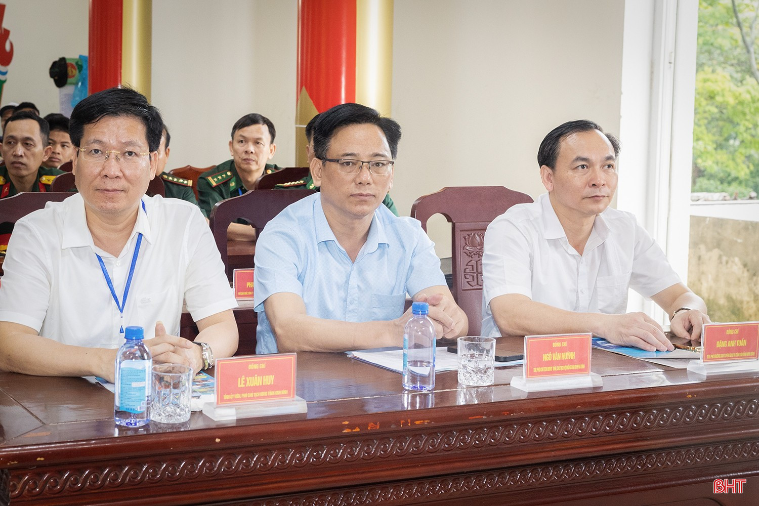 Các thành viên tham dự chương trình.