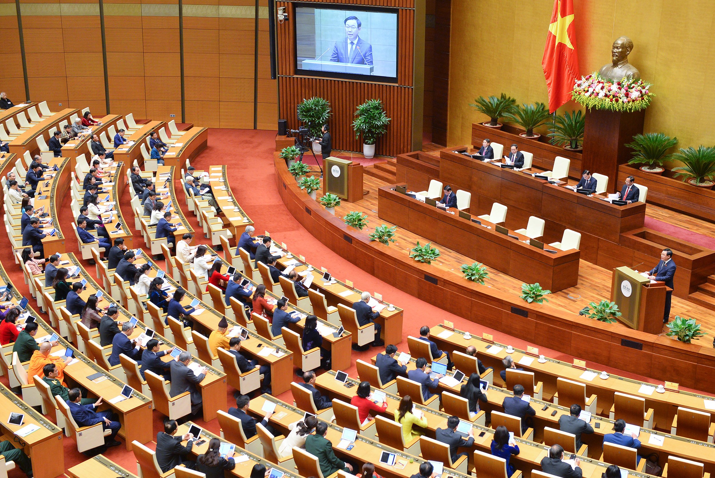Nêu cao trách nhiệm, đóng góp nhiều ý kiến tâm huyết, sâu sắc, chất lượng