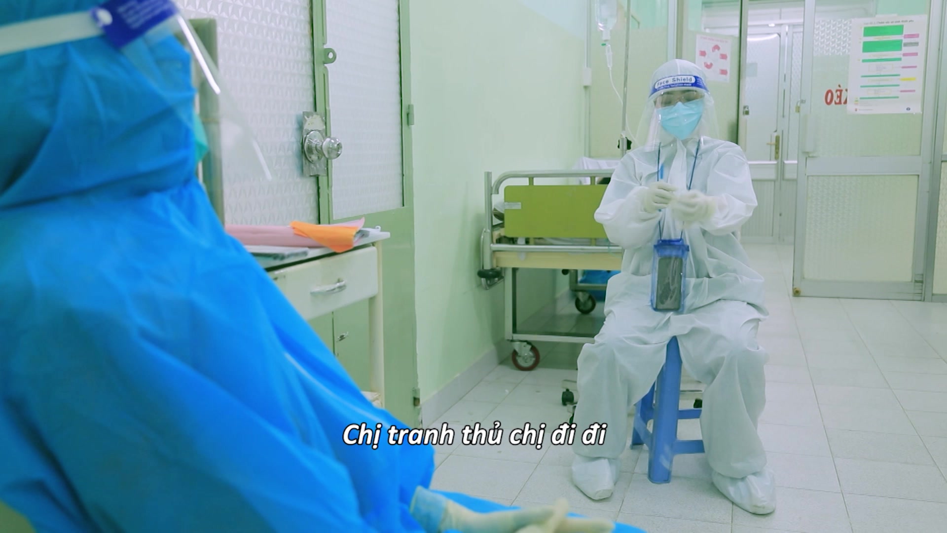 Hoá ra trên cuộc đời này, vẫn có những con người quên hết mọi thứ để cứu sống người khác