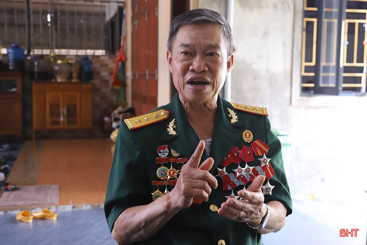 Hơn 50 năm trôi qua, nhưng ông Nguyễn Như Hoành vẫn nhớ như in 81 ngày đêm đầy gian khổ, khốc liệt dưới mưa bom, bão đạn của "mùa hè đỏ lửa" năm 1972.