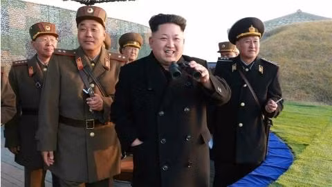 Nhà lãnh đạo Triều Tiên Kim Jong-un ra lệnh sẵn sàng tấn công hạt nhân cả Mỹ và Hàn Quốc