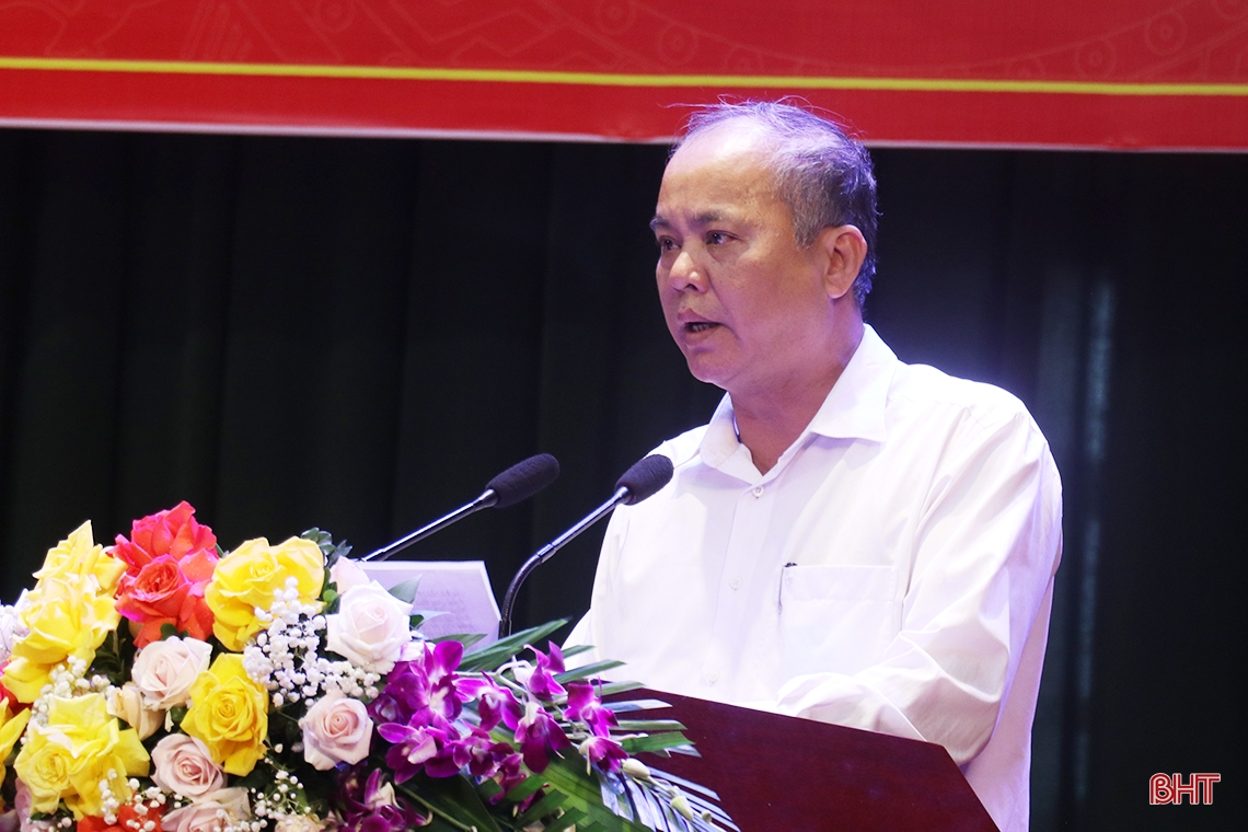 Chánh Văn phòng Trung ương Đảng Lê Minh Hưng tiếp xúc cử tri tại Nghi Xuân