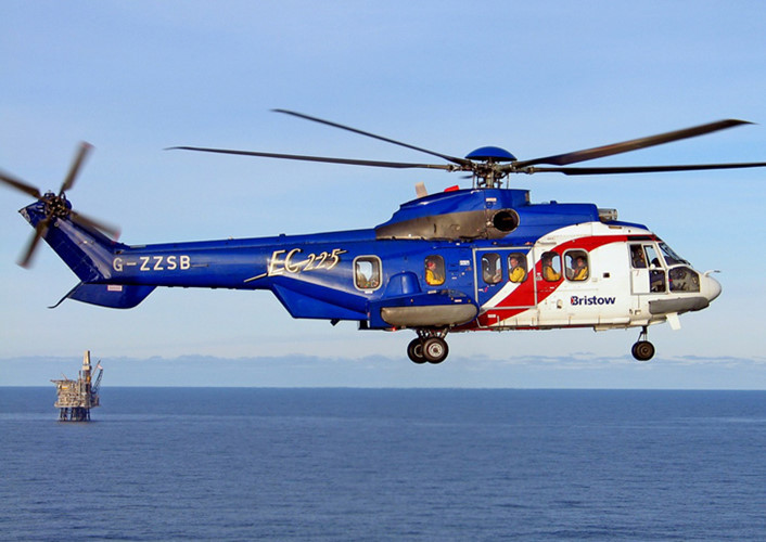 hinh anh may bay truc thang tam xa ec 225 hien dai nhat the gioi