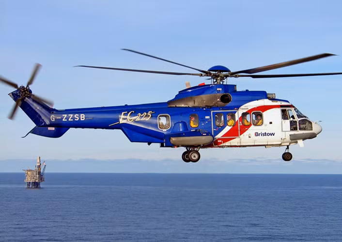 hinh anh may bay truc thang tam xa ec 225 hien dai nhat the gioi