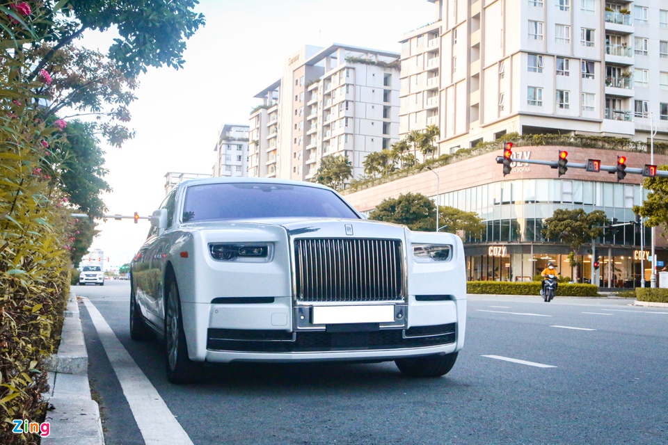 Rolls-Royce Phantom VIII Tranquility giá 70 tỷ đồng tại TP.HCM